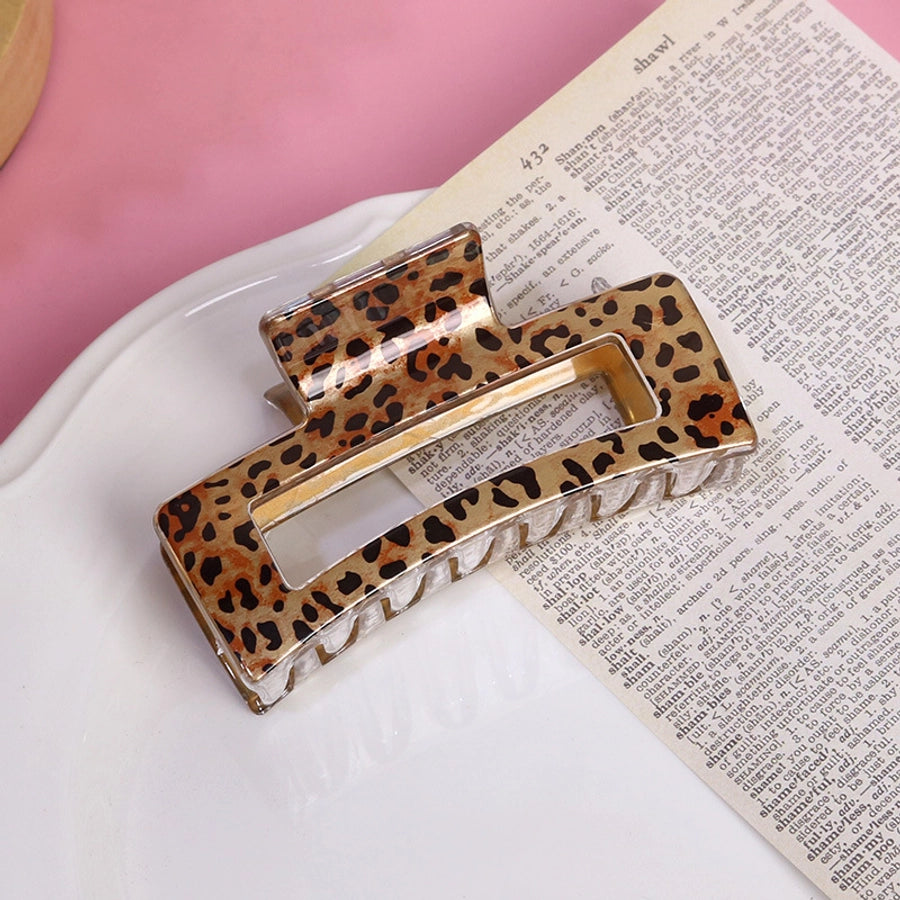 Women's Retro Leopard Plastic Printing Hollow Out Hair Claws