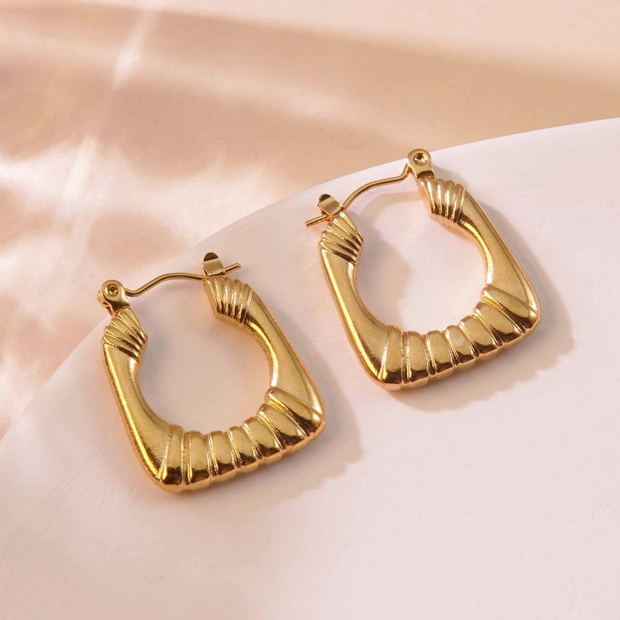 1 Pair Simple Style Classic Style Commute Geometric Heart Shape Strawberry Hollow Out 304 Stainless Steel Imitation Gold  Earrings Ear Studs