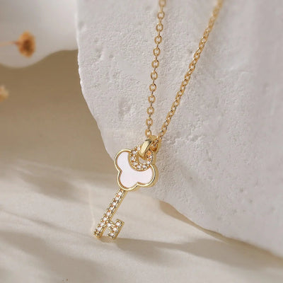 Copper cable chain Inlay Geometric Shell Zircon Pendant Necklace