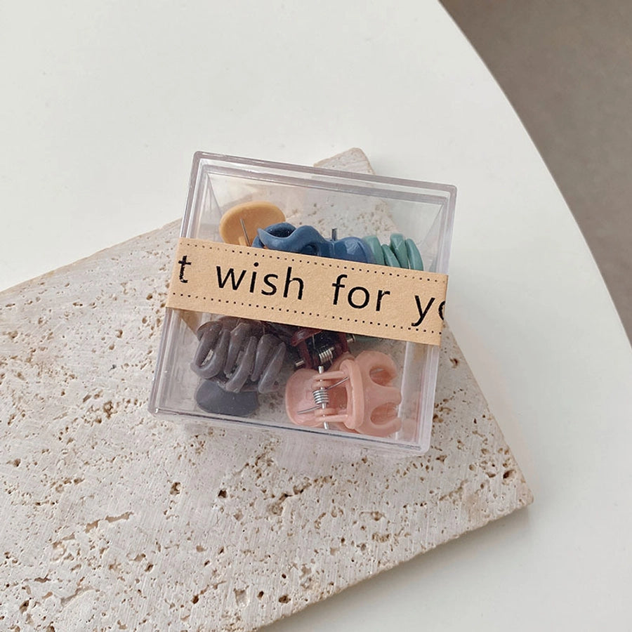 women's sweet simple style geometric plastic/resin headwear stoving varnish hair clip