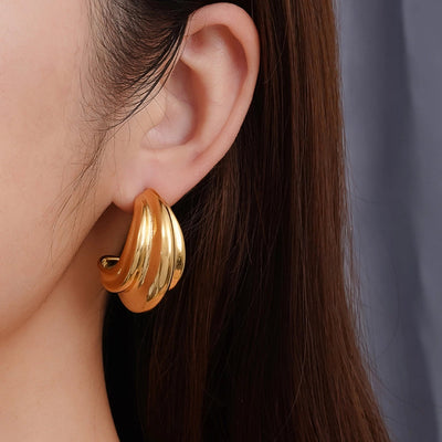 1 Pair Vacation Solid Color Titanium Steel Ear Studs