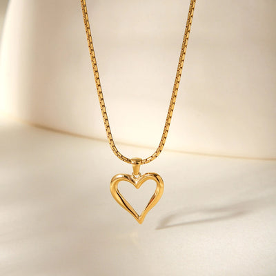 Jewelry IG Style Elegant French Style Heart Shape 304 Stainless Steel Titanium Steel 18K Gold Plated Pendant Necklace