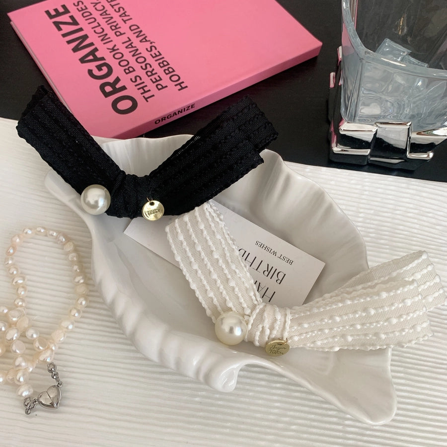 Women's Sweet Simple Style Solid Color Cloth Hair Clip