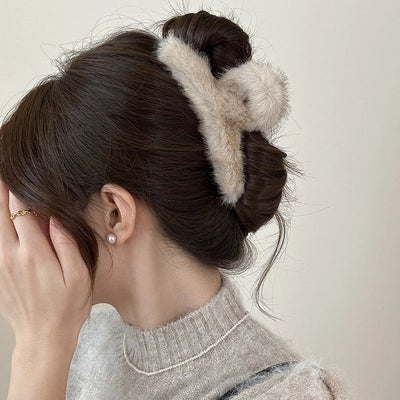 Korean Style Large Mink Fur Grip Women's New Autumn and Winter Hair Volume Shark  Former Red Hot Design Niche Barrettes