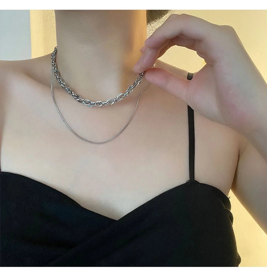 Jewelry Hip-Hop Simple Style Asymmetrical Titanium Steel Titanium Steel Silver Plated Asymmetrical Necklace