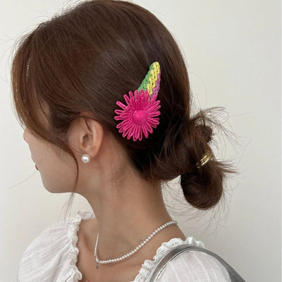 Women's Casual Sweet Daisy Plastic Hair Clip