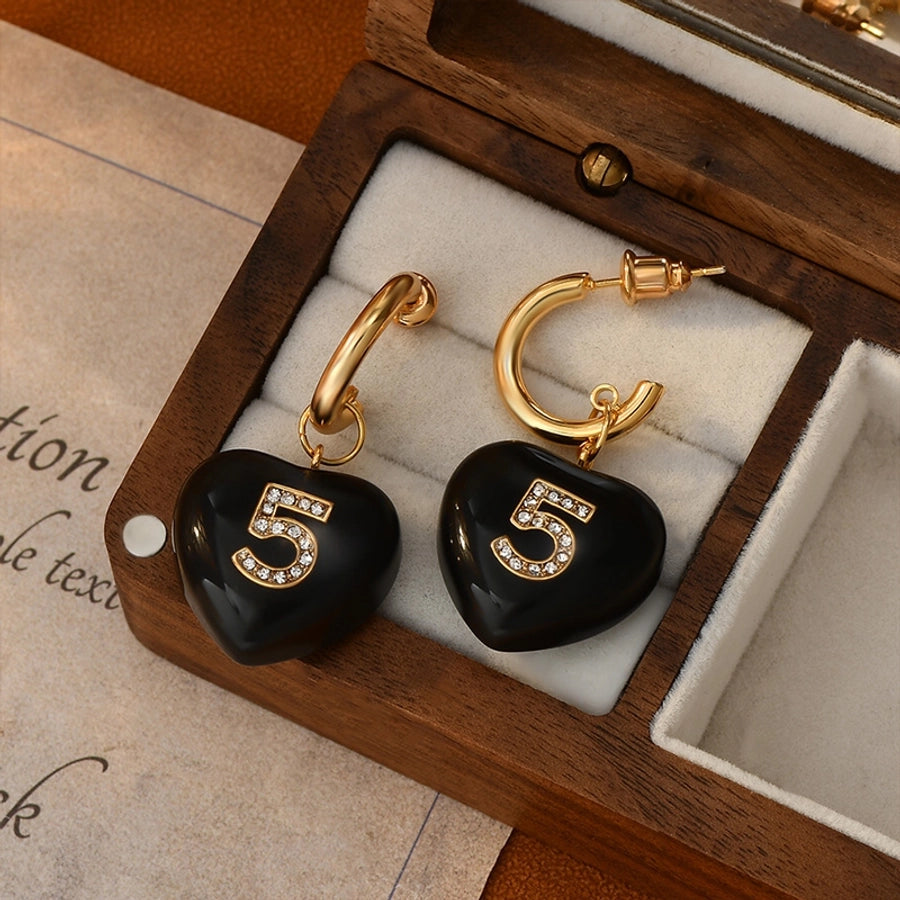 1 Pair Elegant Simple Style Heart Shape Eye Bee Inlay Copper Freshwater Pearl Zircon 18K Gold Plated Drop Earrings