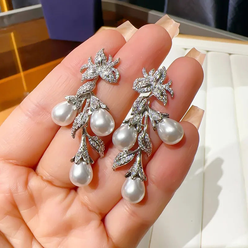 1 Pair Elegant Luxurious Leaf Leaves Plating Copper Zircon Drop Earrings