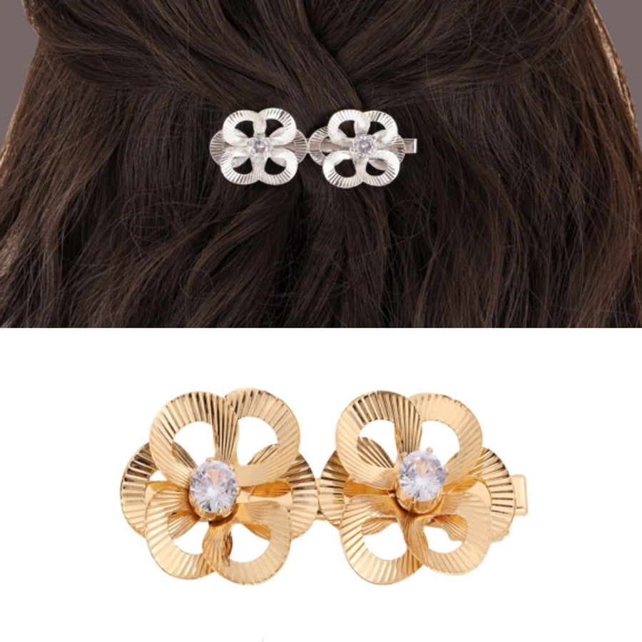 Women's Elegant Lady Baroque Style Flower Metal Plating Inlay Rhinestones Hair Clip