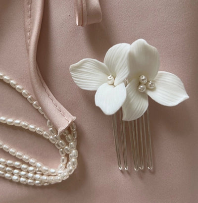 Women's Elegant Streetwear Flower Imitation Pearl Metal Hair Combs