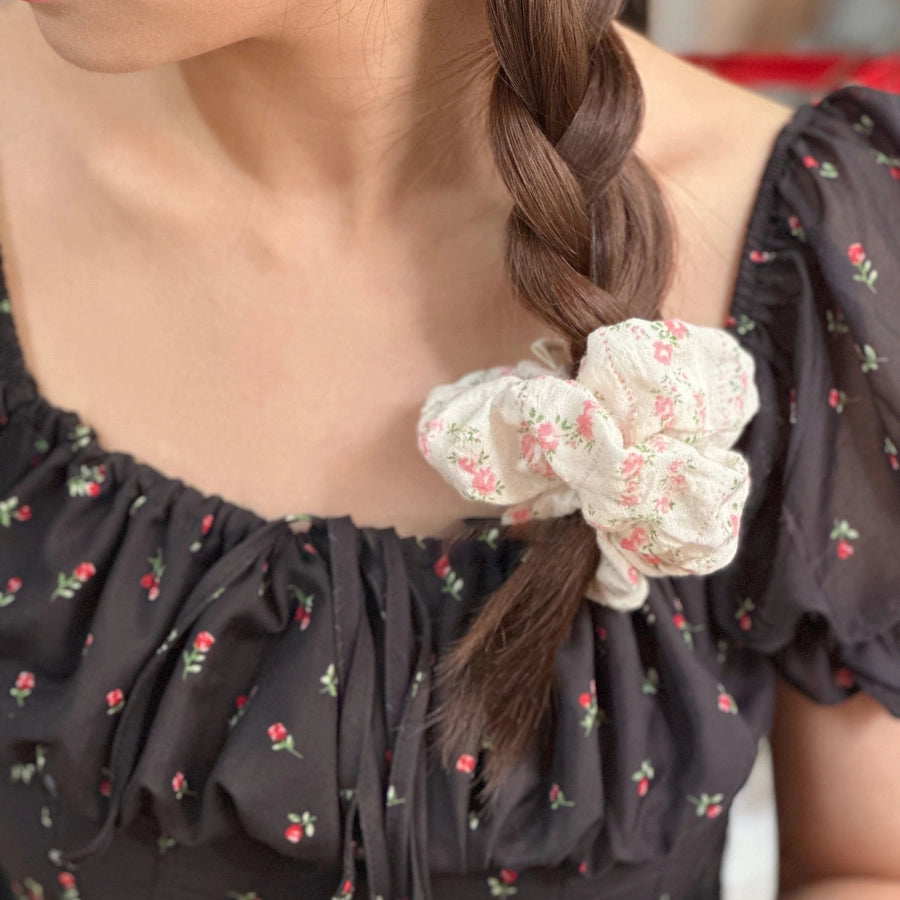 Small sweet summer garden Korean  floral lace hair band French super fairy Western style large intestine ring hair accessories