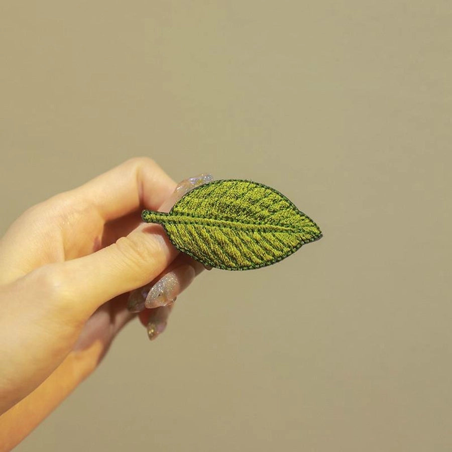 Embroidered leaves! Fresh hairpin! Exquisite bangs clip forehead high-grade Leaf side clip headdress broken hairpin