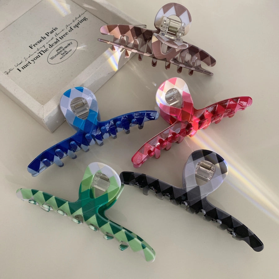 Women's Simple Style Classic Style Argyle Plastic Hair Claws