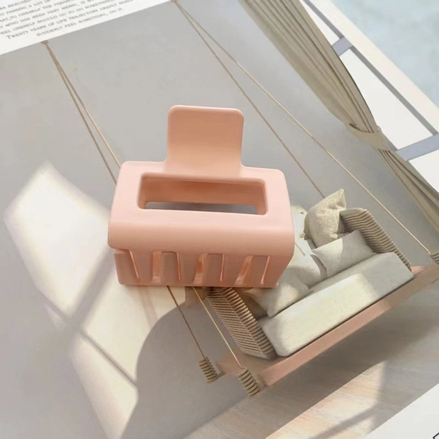 lady solid color plastic resin stoving varnish hair claws