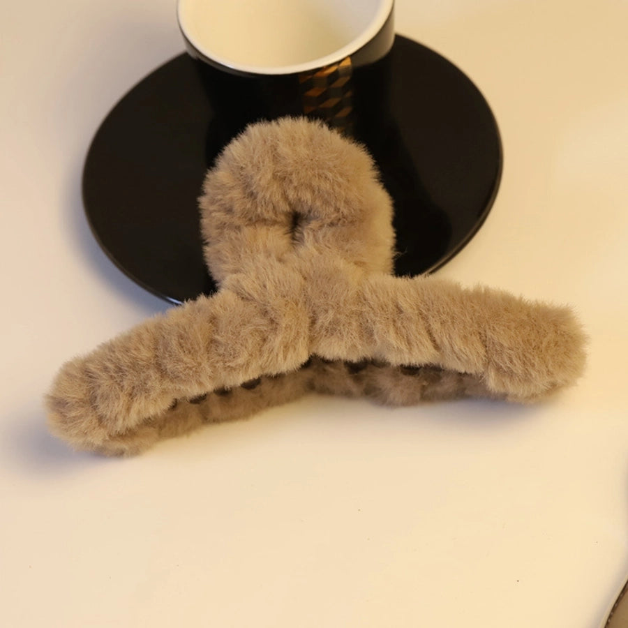 Korean Simple Plush Grab Clip Girl Autumn and Winter New Back Head Hair Clip Elegant Hair Grab Shark Clip Hair Accessories