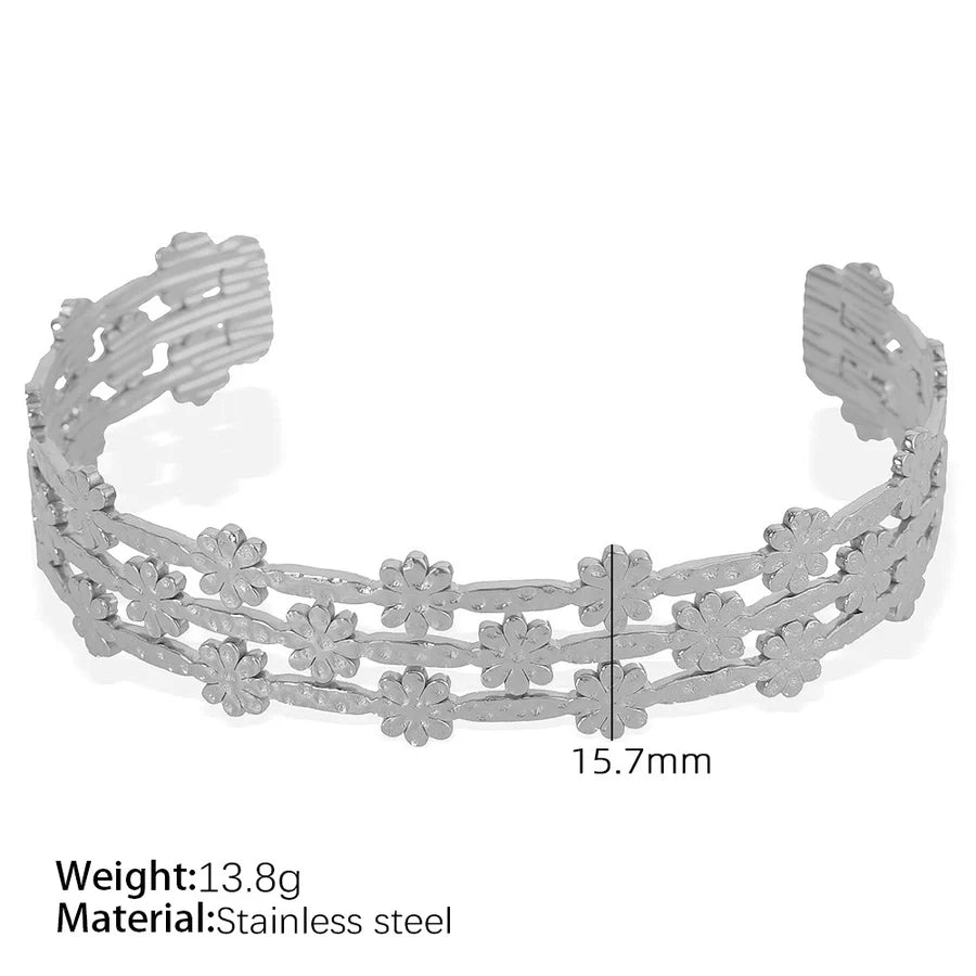 Simple Style Leaves Solid Color Flower Titanium Steel 18K Gold Plated Bangle In Bulk