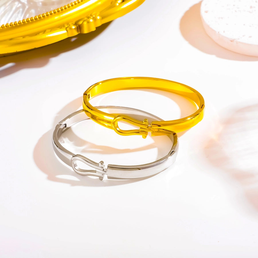 Vintage Style Simple Style U Shape 304 Stainless Steel 18K Gold Plated Bangle In Bulk