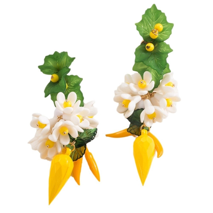 1 Pair Elegant Luxurious Flower Alloy Resin Gold Plated Silver Plated Drop Earrings