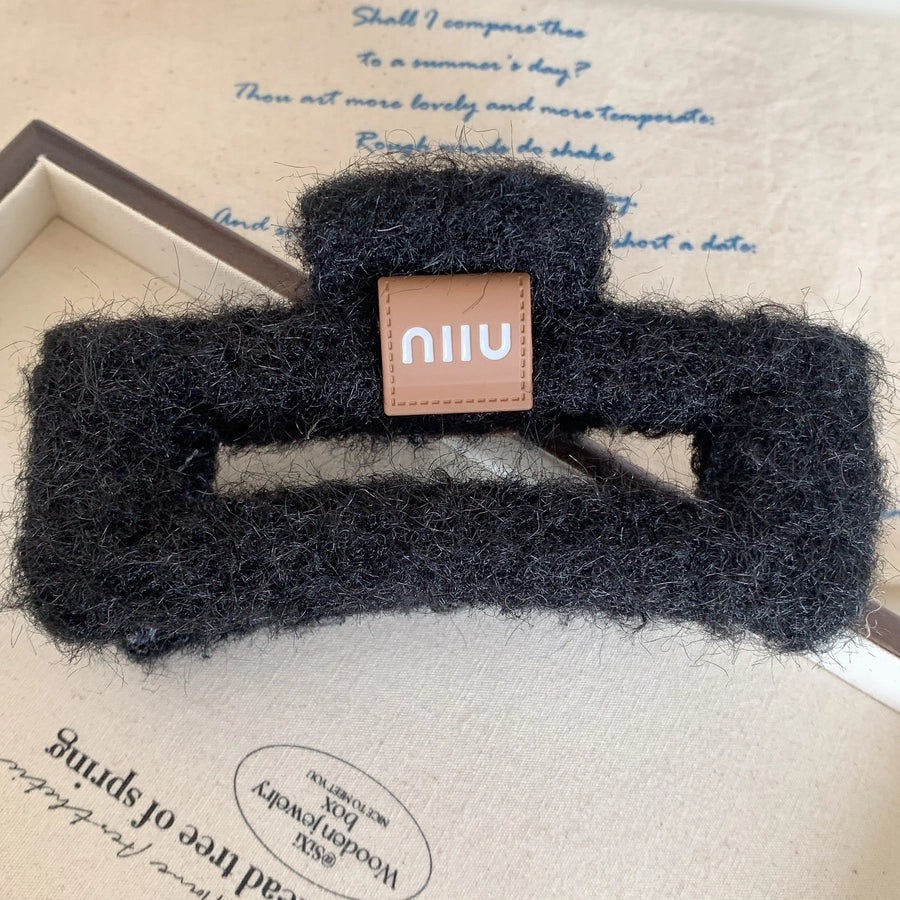 simple style letter solid color plastic plush hair claws