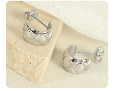 1 Pair IG Style Elegant Commute C Shape Argyle Polishing Plating 304 Stainless Steel 18K Gold Plated Ear Studs