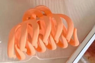 simple style solid color plastic hair claws