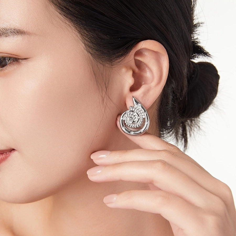 1 Pair Casual Elegant Modern Style Spiral Plating Inlay Titanium Steel 18K Gold Plated Ear Studs