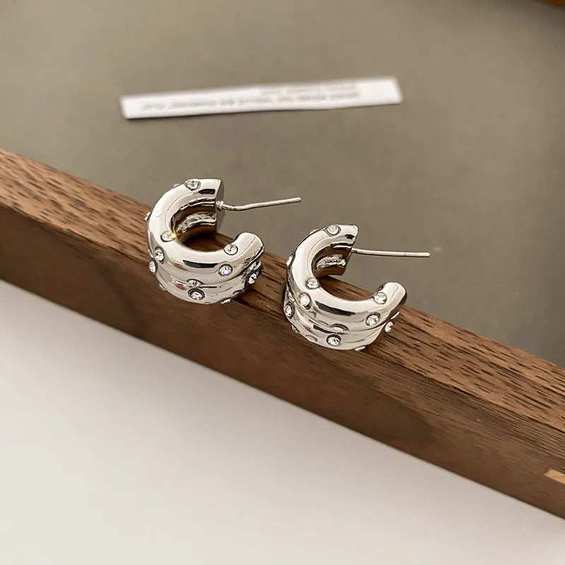 retro c shape solid color metal plating women's earrings 1 pair