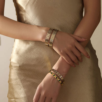 Elegant Retro Star Heart Shape Grain Titanium Steel Bangle In Bulk