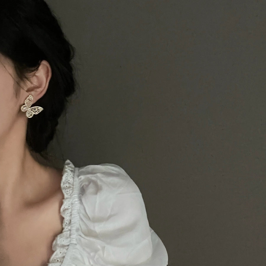 Light luxury high-grade butterfly mosquito coil ear clip without pierced women's super flash Mori style fresh earrings summer fashion