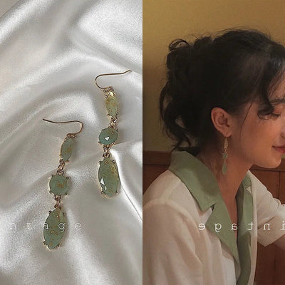 French retro earrings women's temperament earrings high-end feeling mosquito-repellent incense plate ear clip women's No ear hole pearl earrings women's wholesale