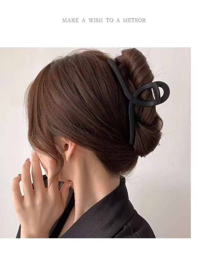 new 15CM oversized frosted hair clip female shark clip high-grade hair volume multi-head updo hair clip