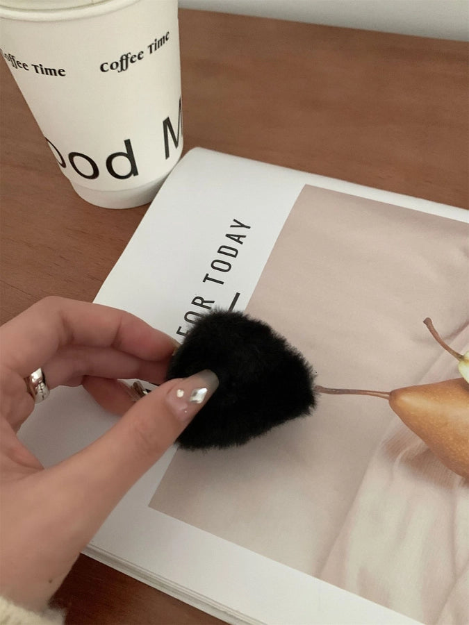 Internet celebrity Triangle Plush hairpin back head updo hair clip female grip high-grade furry shark clip head