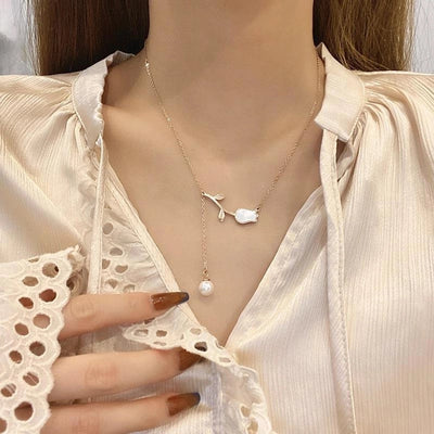 [Whole Body Titanium Steel] Tulip Pearl Pendant Necklace Light Luxury Classic Style Necklace