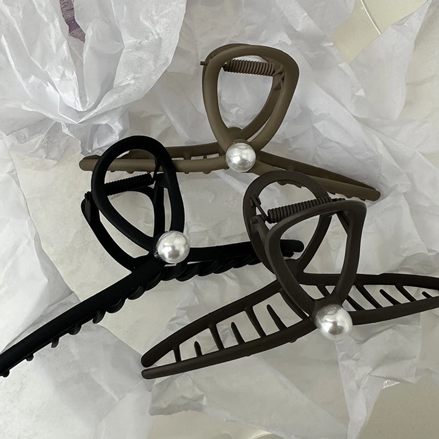 Frosted Grab Clip Oversized Hairpin Back of Head Advanced Sense Hair Volume Thick Hair Pearl Shark Clip Women's Early Spring