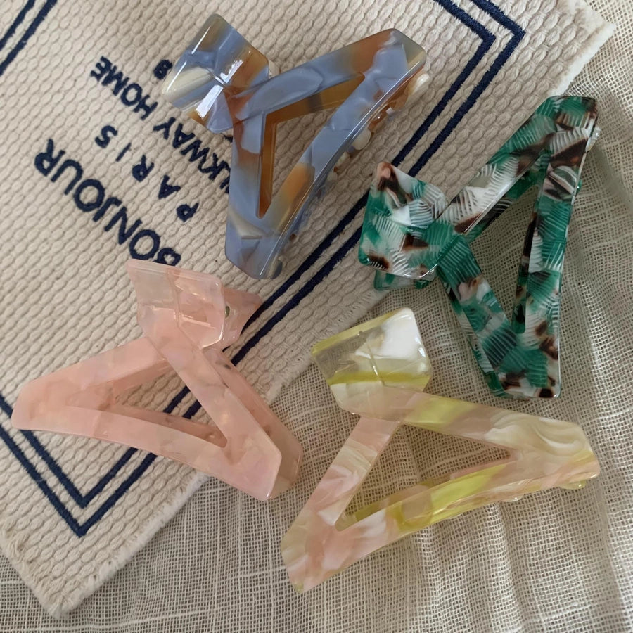 Women's Casual Simple Style Geometric Acetic acid sheets Hair Claws