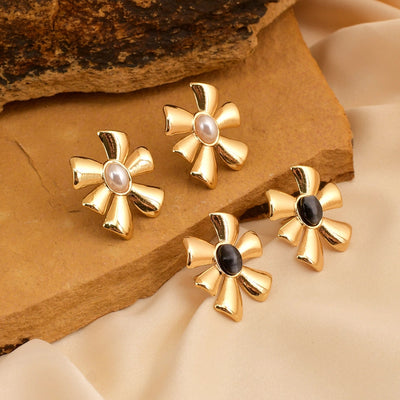 1 Pair Retro Simple Style Classic Style Flower 304 Stainless Steel Ear Studs