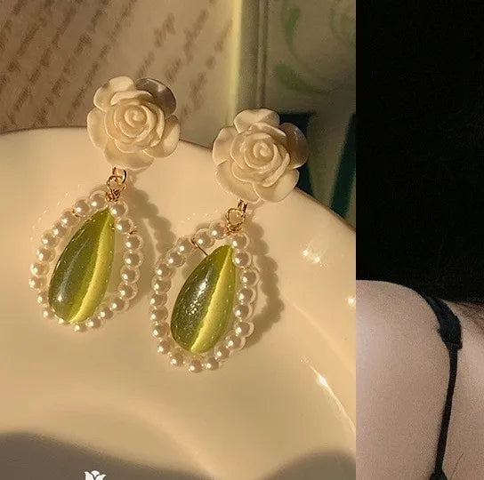 French retro earrings women's temperament earrings high-end feeling mosquito-repellent incense plate ear clip women's No ear hole pearl earrings women's wholesale