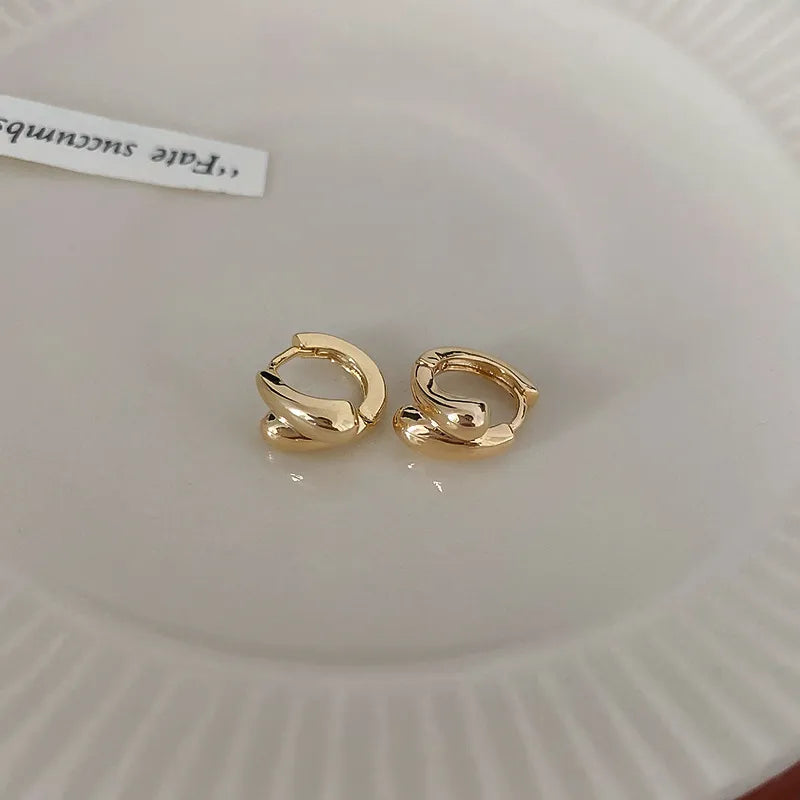 retro c shape solid color metal plating women's earrings 1 pair