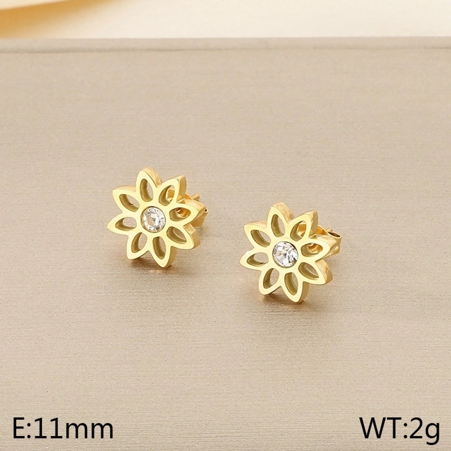 1 Pair Vintage Style Flower Hollow Out Inlay 304 Stainless Steel Zircon 18K Gold Plated Ear Studs