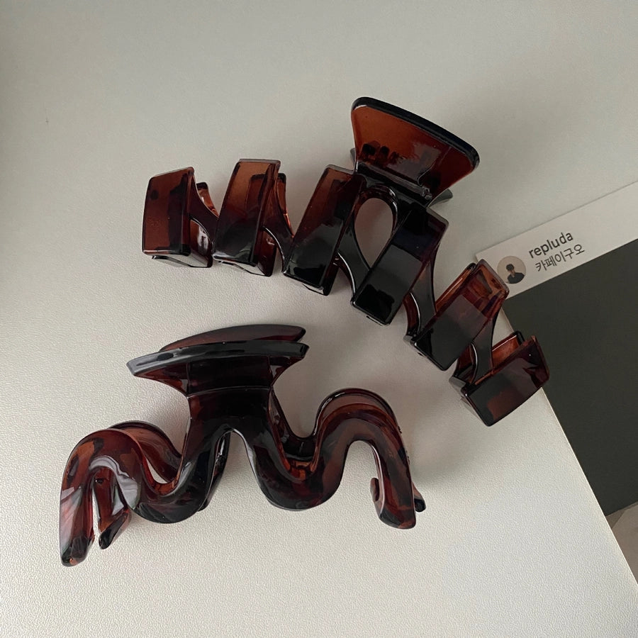 Women's Simple Style Commute IG Style Solid Color Lines Plastic Spray Paint Hair Claws