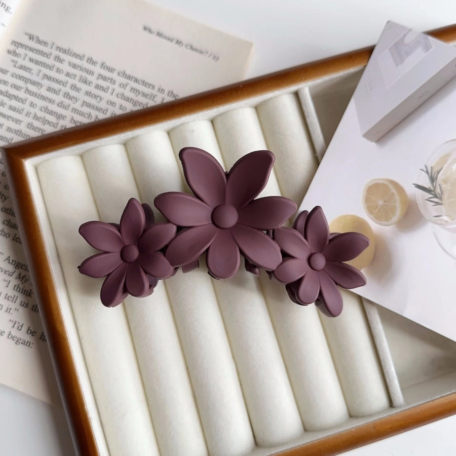 Women's Simple Style Classic Style Flower Plastic Resin Stoving Varnish Hair Claws