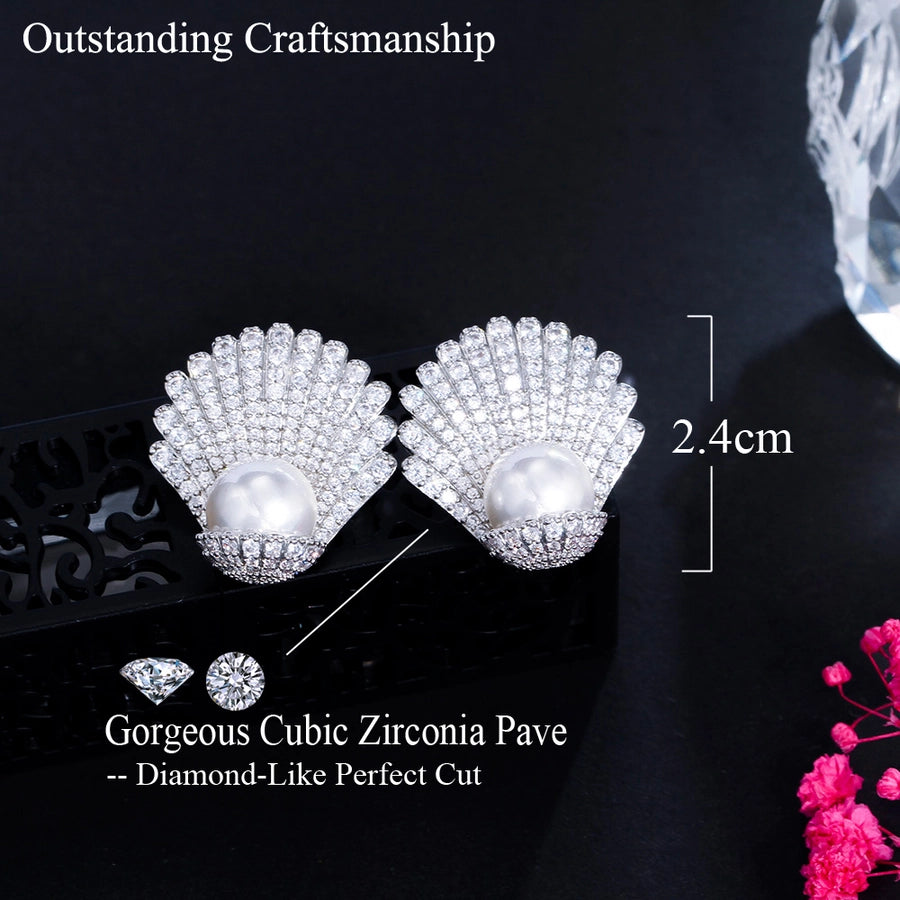 1 Pair Elegant Luxurious Sector Plating Inlay Copper Pearl Zircon White Gold Plated Ear Studs