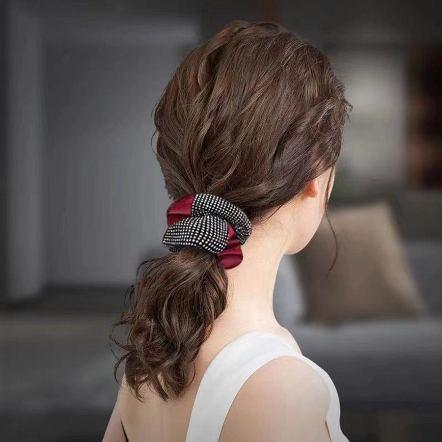 Women's Elegant Sweet Artistic Wreath Cloth Inlay Artificial Rhinestones Hair Tie