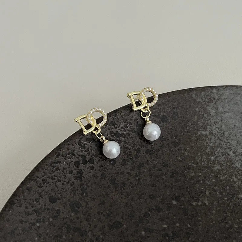 1 Pair Elegant Lady Geometric Heart Shape Plating Alloy Drop Earrings Ear Studs