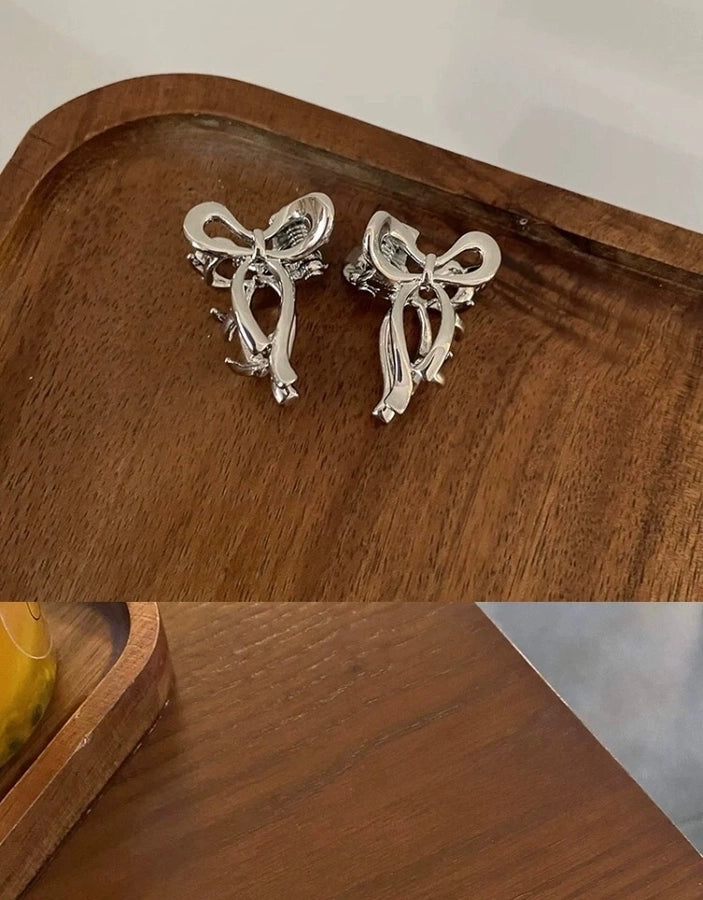 Go to windy places Liu Yifei Xu Hongdou with the same bow small grip Princess head metal bangs hairpin female