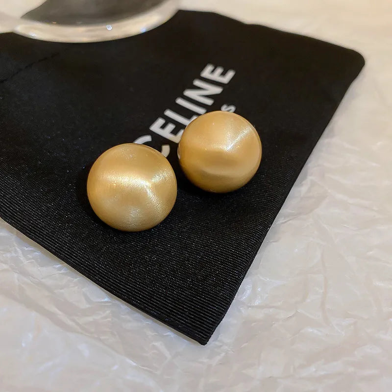 retro c shape solid color metal plating women's earrings 1 pair