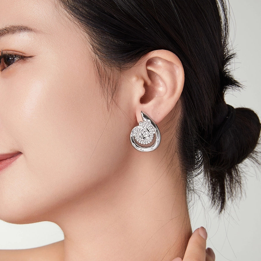 1 Pair Casual Elegant Modern Style Spiral Plating Inlay Titanium Steel 18K Gold Plated Ear Studs