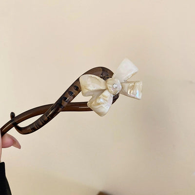Women's Sweet Flower Arylic Plating Hair Clip