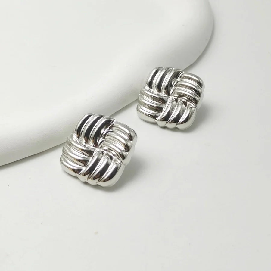 1 Pair Elegant Simple Style Commute Stripe Side Stripe 304 Stainless Steel 18K Gold Plated Ear Studs