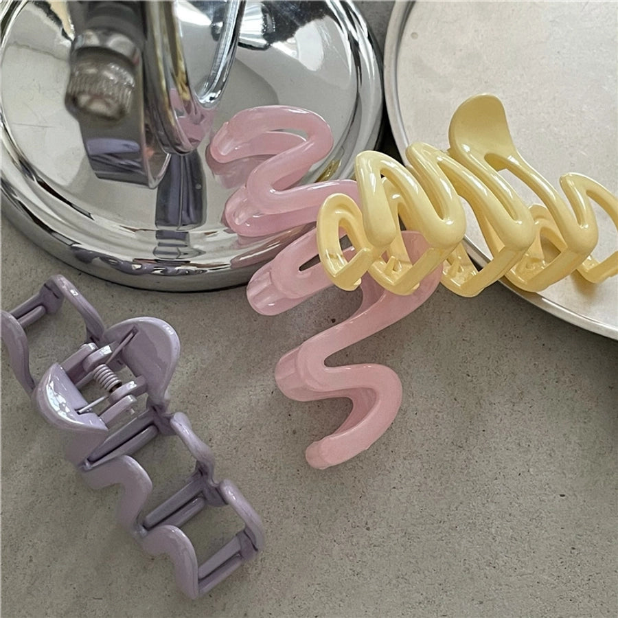 Women's Sweet Korean Style Waves Lines Plastic Hair Claws
